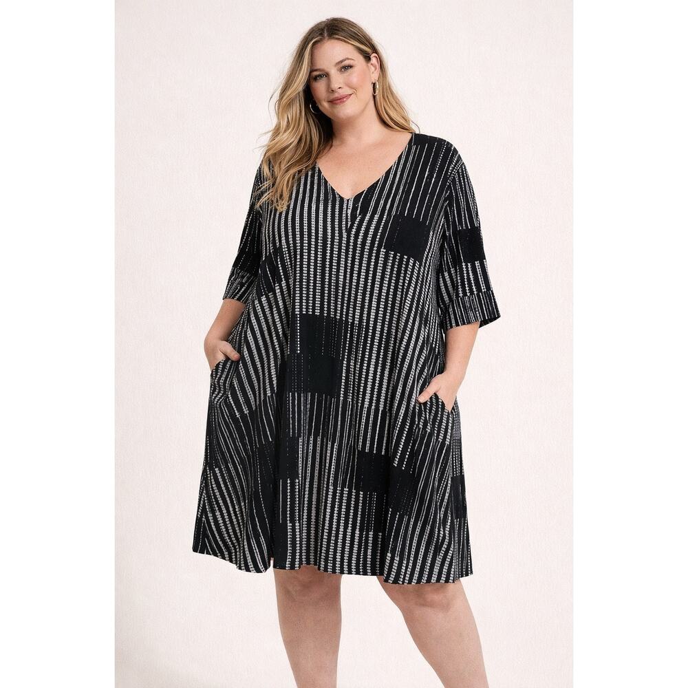 Flutter, Kiki, boutique, oversize printed tunic pockets, plus size 2X